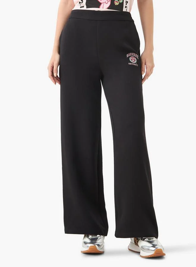 اس بي كاركترز بنطلون رياضي بطبعة شعار هارفارد مع جيوب