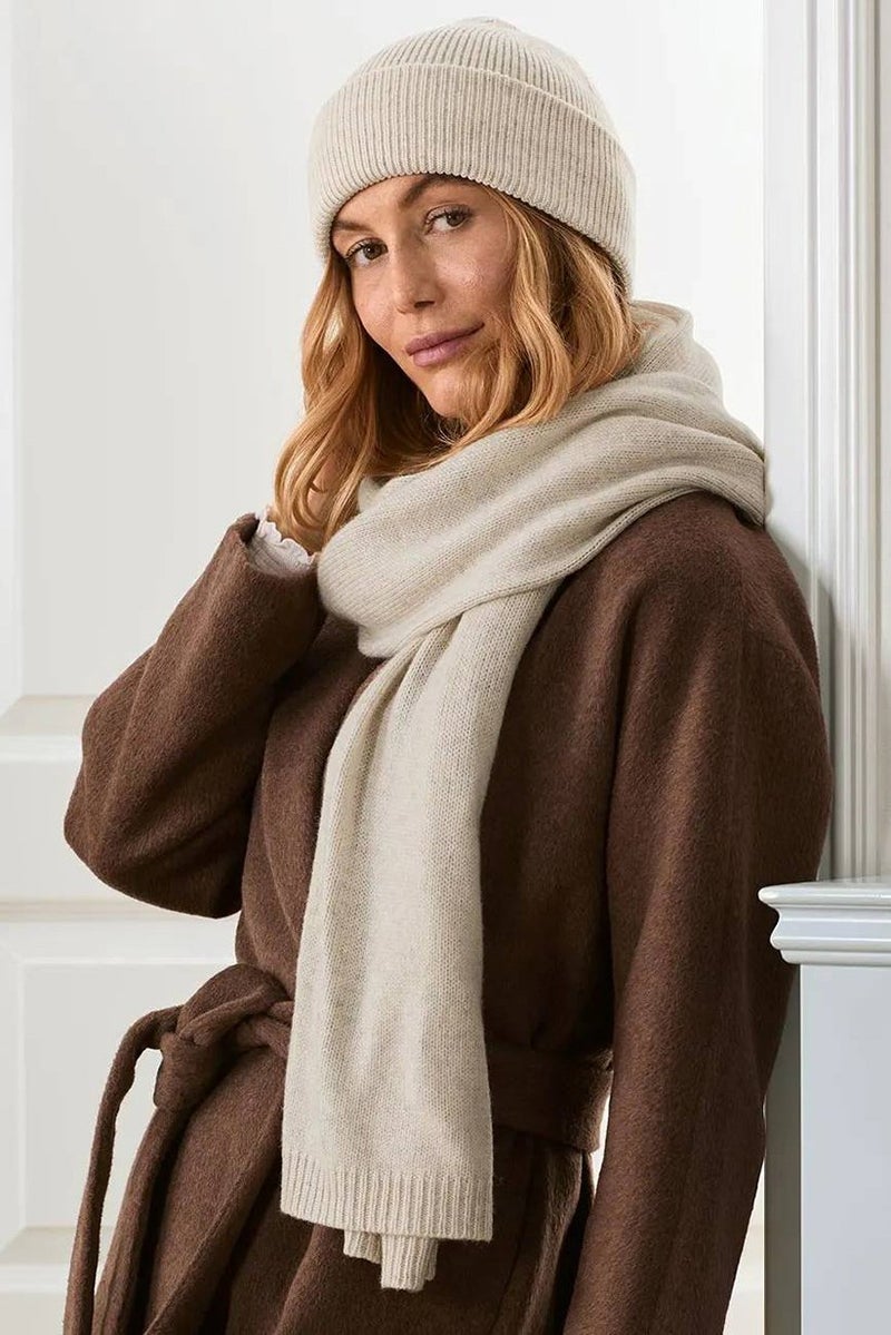 Tchibo Women 2,Pcs Hat and Scarf Gift Set, Cream - Image 1