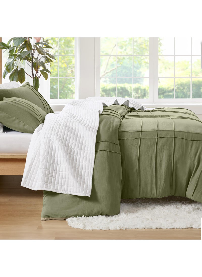Comfort Spaces Comfort Spaces Olive Green Full Size Duvet Cover Set - 3-pc Pintuck Pleated Duvet Cover Full  All Season Lightweight  Extra Softness Pre-Washed Microfiber Full Bed Cover Shams  Full  - Image 2