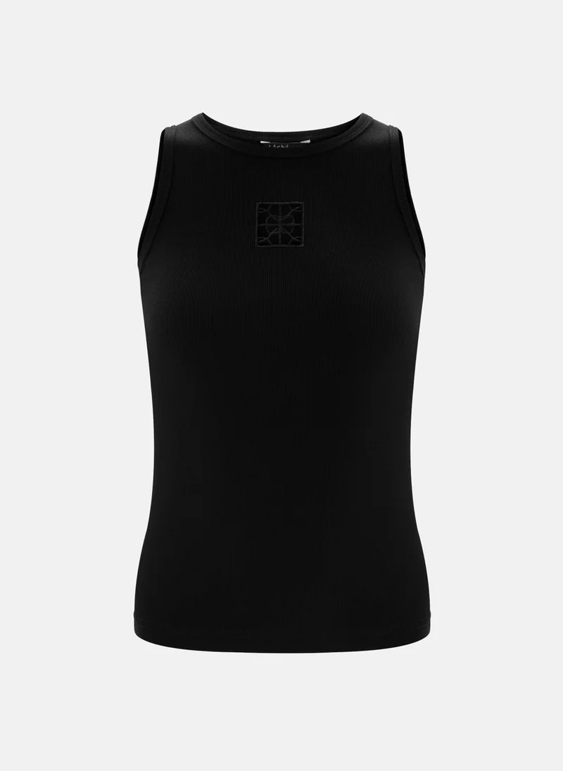 Lichi Jersey top with square detail on the chest