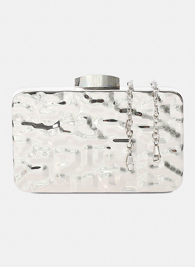 Dejavu BAGS LID-DVTX-055 Silver Metallic Hammered Clutch Bag With Chain Strap For Women - Image 1