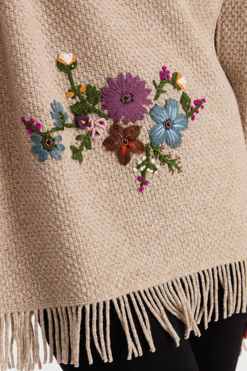 ديسين تريكو Pattern Knitwear Women's Knitwear Rice Knitting Embroidered Wool Shawl K.beige
