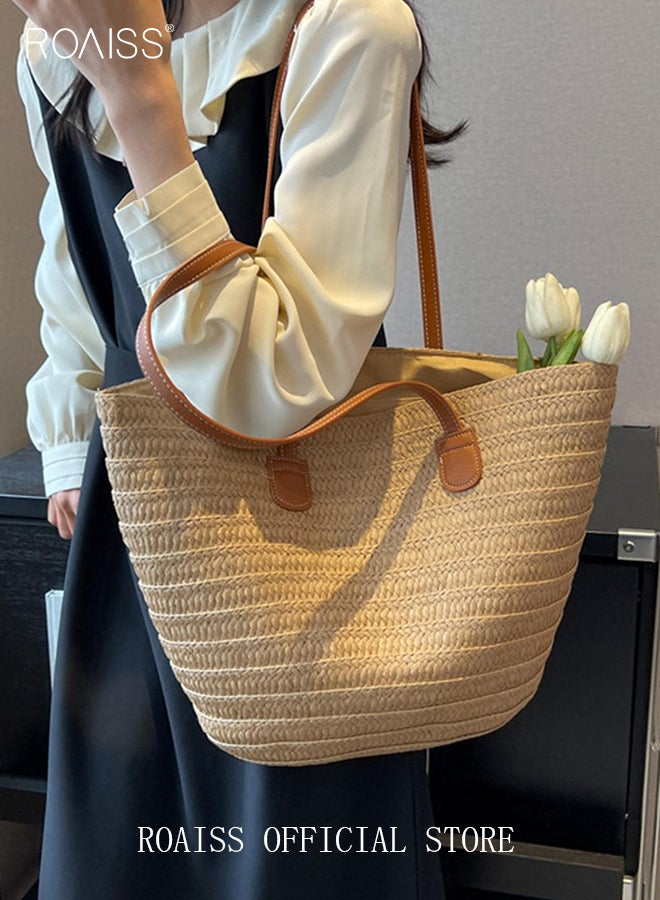 حقيبة كتف نسائية محبوكة من القش الرطب مناسبة للاستخدام في فصل الصيف والسفر ومزودة بحزام عابر للجسم وتتميز بالأناقة والطابع الكلاسيكي ومناسبة للاستخدام اليومي وتحتوي على سحاب لإغلاق الحقيبة