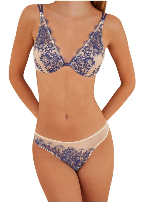 Classic lace and mesh panties