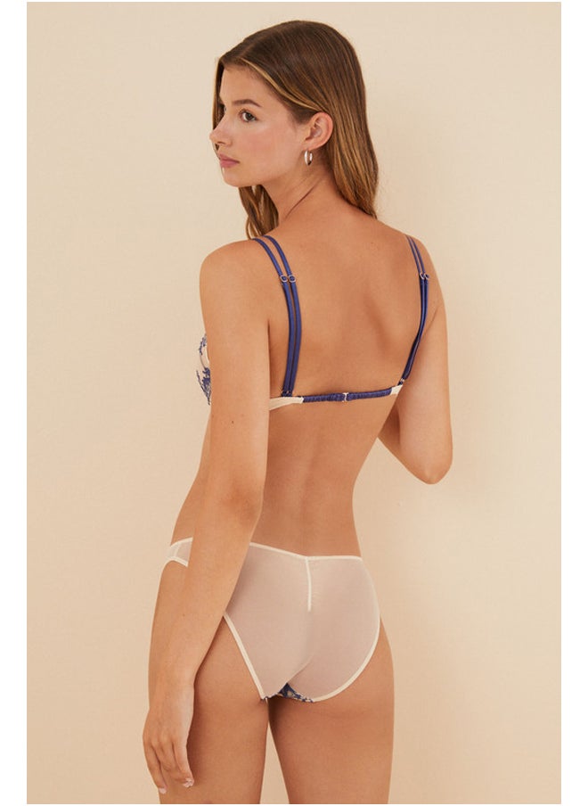 Classic lace and mesh panties