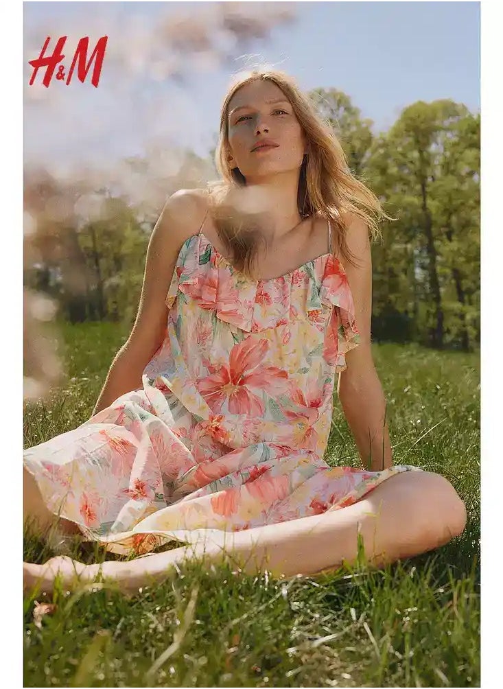 H and M - HM Women's New Loose Lightweight Comfortable And Fashionable Dress - Image 1