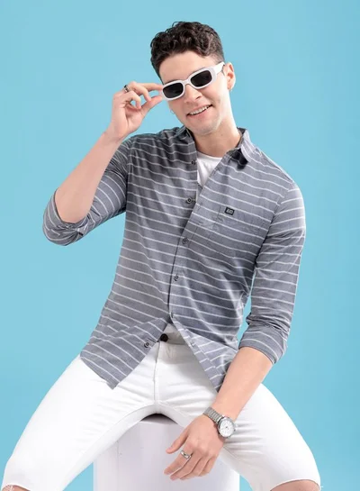 شركة المرآب الهندية Men Slim Fit Striped Full Sleeves Cutaway Collar Casual Shirt