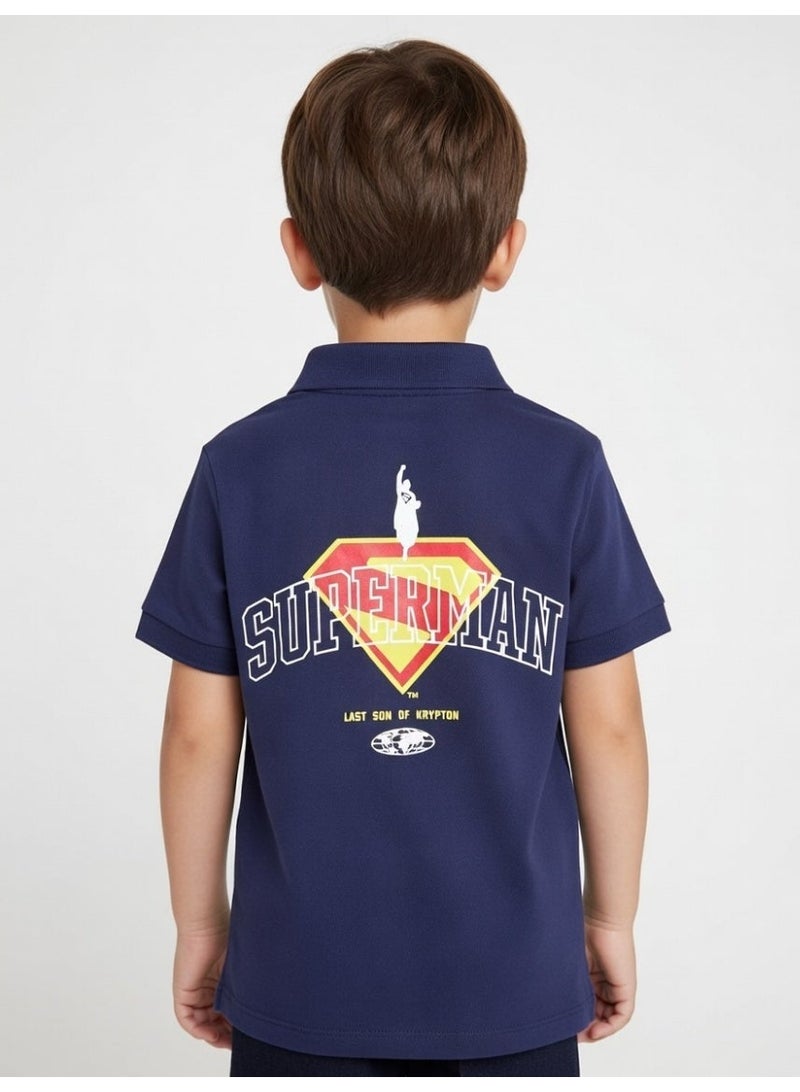 سوبر مان تيشيرت بولو للأولاد بتصميم سوبرمان | كحلي - Image 4