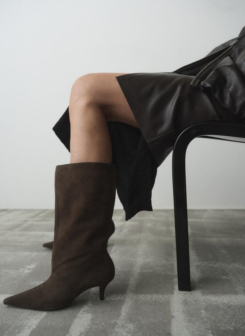 مانجو بوت للكاحل من جلد الغزال بكعب رفيع - Image 5