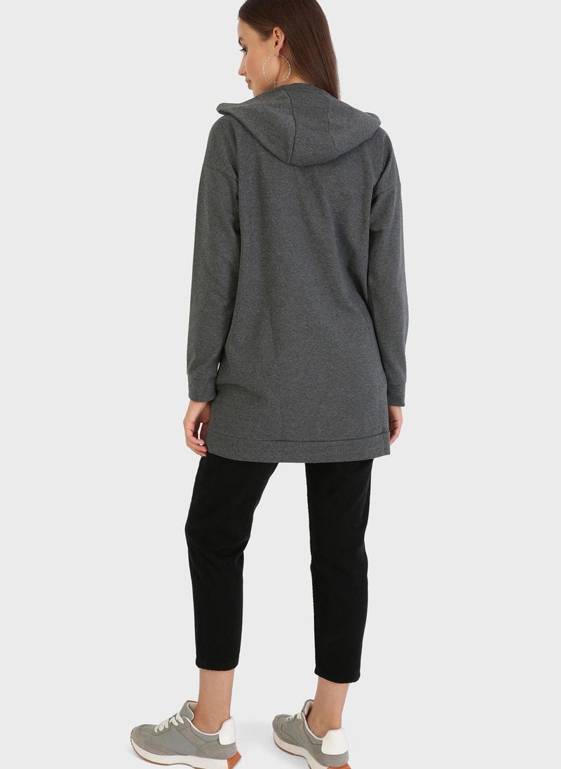 Tavin by Modanisa - Zip Pocket Detail Hoodie - Image 1