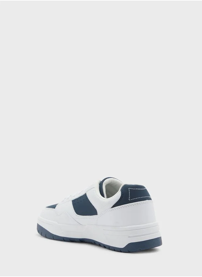 سفنتي فايف Spanning For Seventy Five Court Sneakers