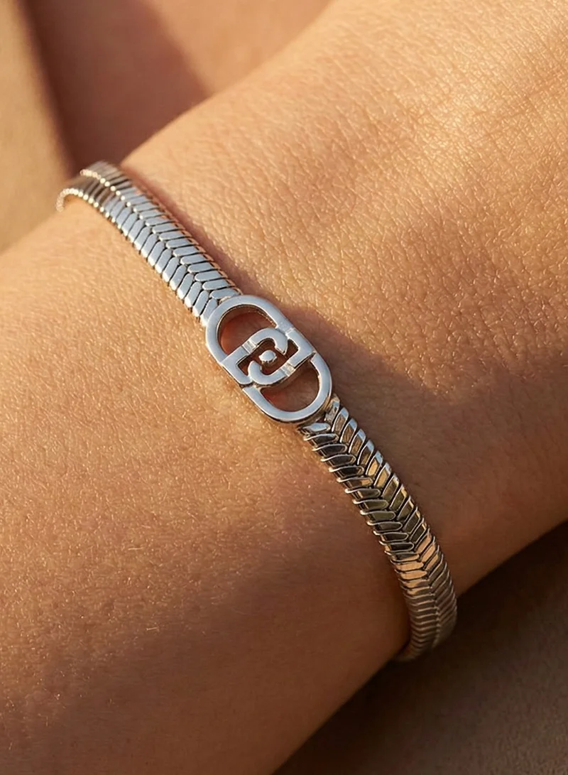 ليو جو سوار لي جو إيسنس فضي