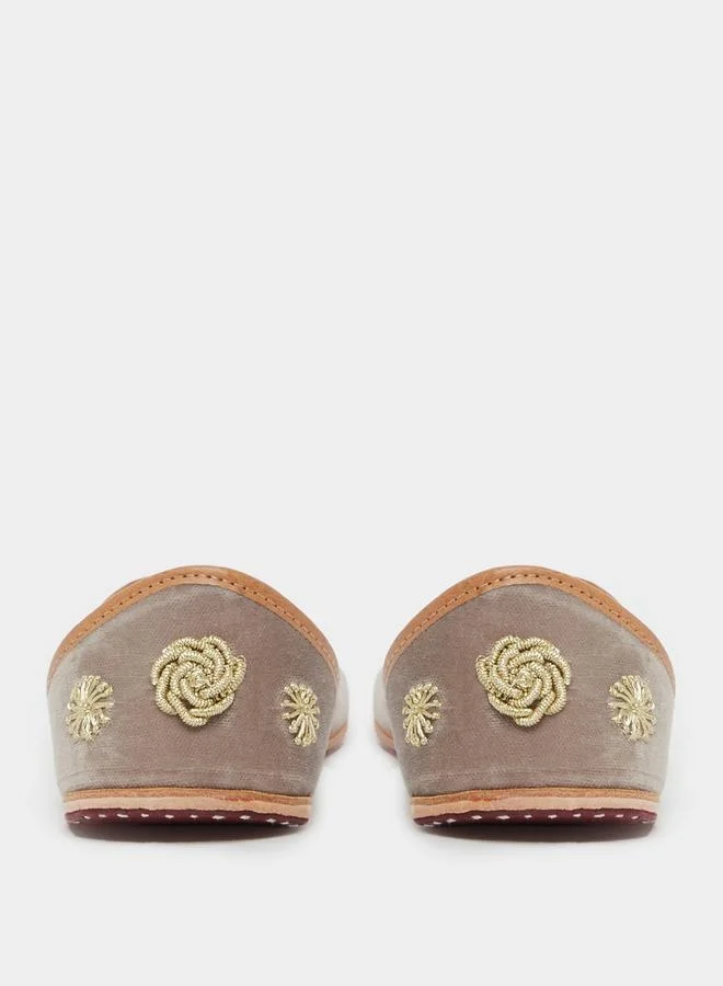 Styli Ethnic Embellished Flat Shoes
