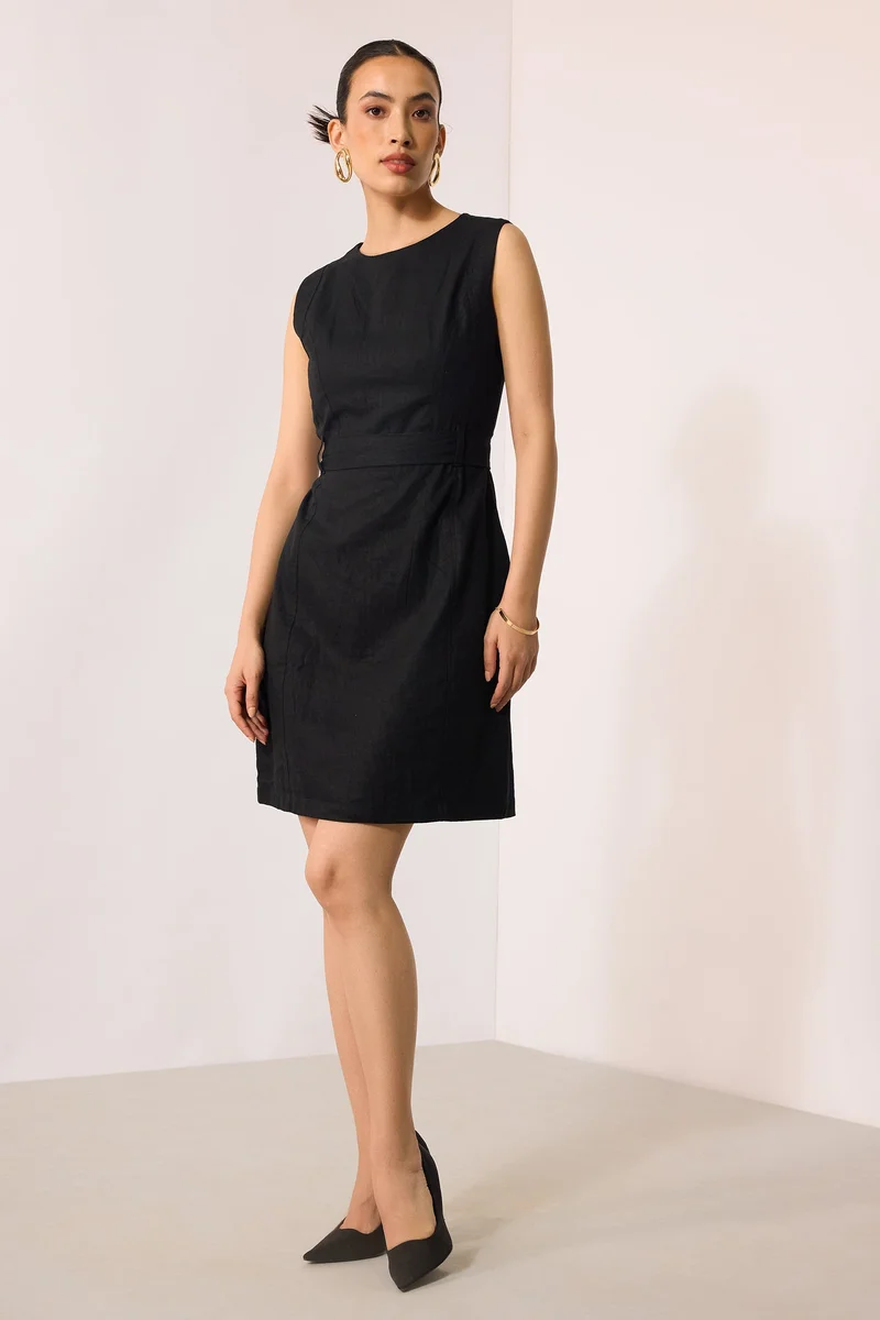 Virgio Sleeveless Fitted Dress
