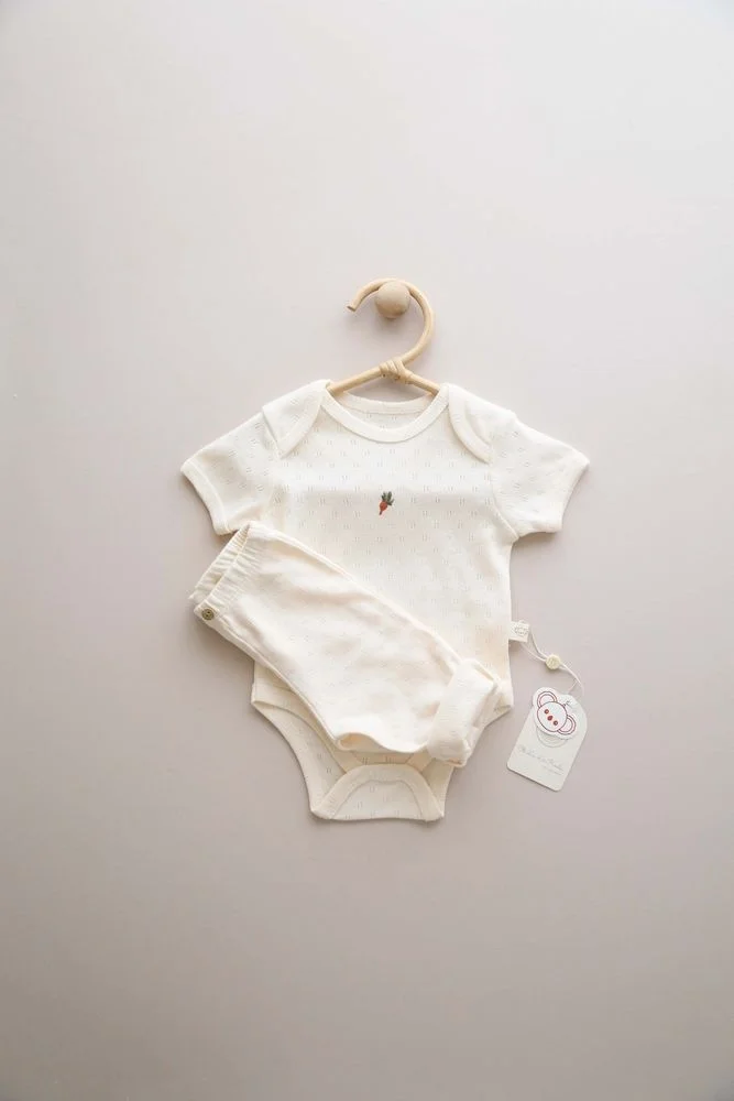 اوهلالا كوالا Beetroot Embroidered Baby Bodysuit - Tights Set