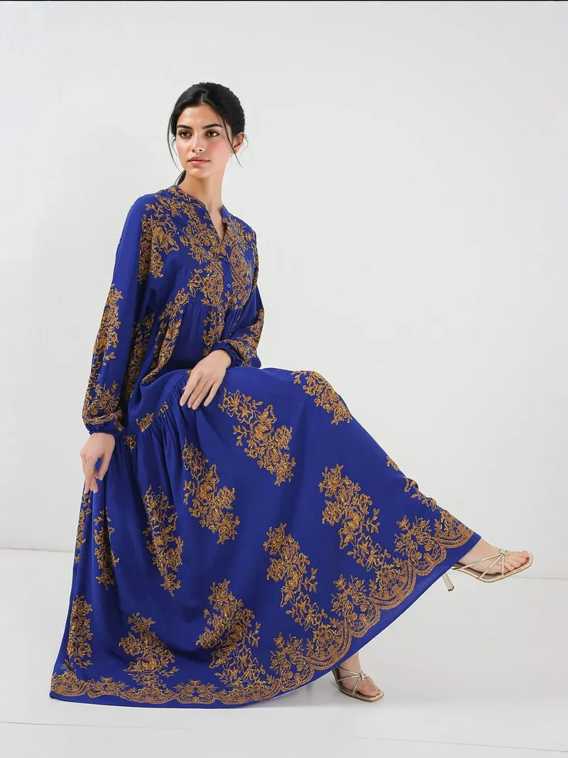 بيغ دارت فستان ماكسي بطبعة وياقة على شكل حرف  وأزرار