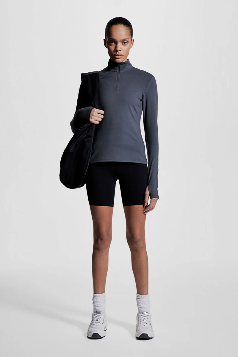 H&M Sports top in SoftMove™