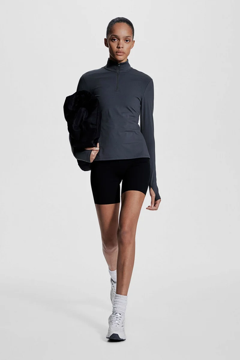 H&M Sports top in SoftMove™