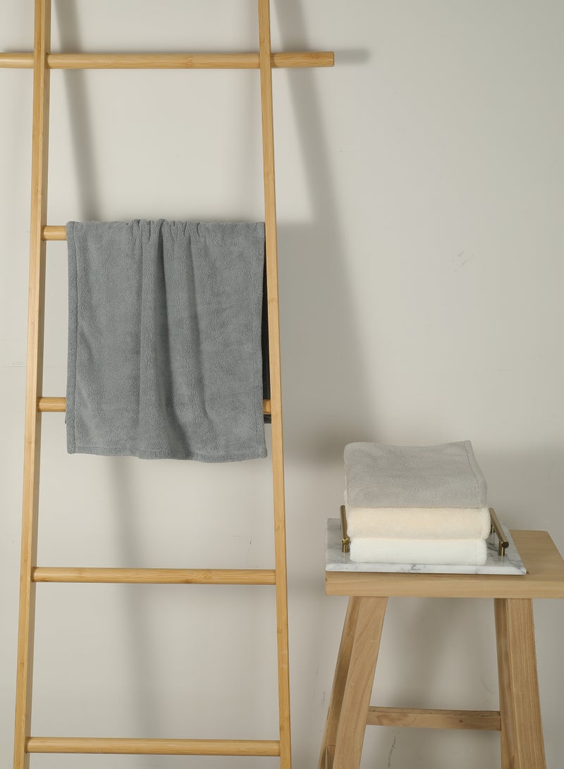 DrSleeep Dark Grey Medium Bath Towel - Ultra-Soft Coral Fleece, High Water Absorption, Lightweight, and Gentle on Sensitive Skin - Quick-Dry and Durable for Everyday Use - Image 3