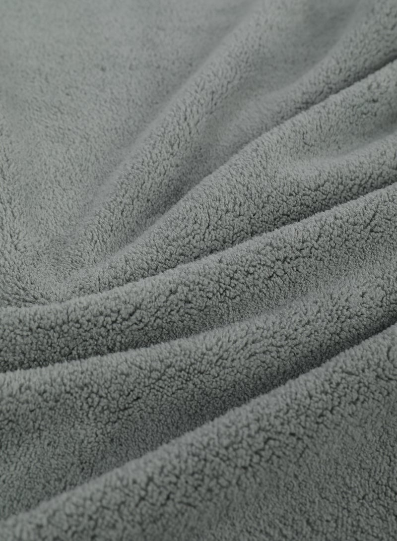 DrSleeep Dark Grey Medium Bath Towel - Ultra-Soft Coral Fleece, High Water Absorption, Lightweight, and Gentle on Sensitive Skin - Quick-Dry and Durable for Everyday Use - Image 4