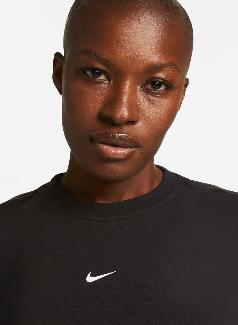 Nike Essential Sweatshirt