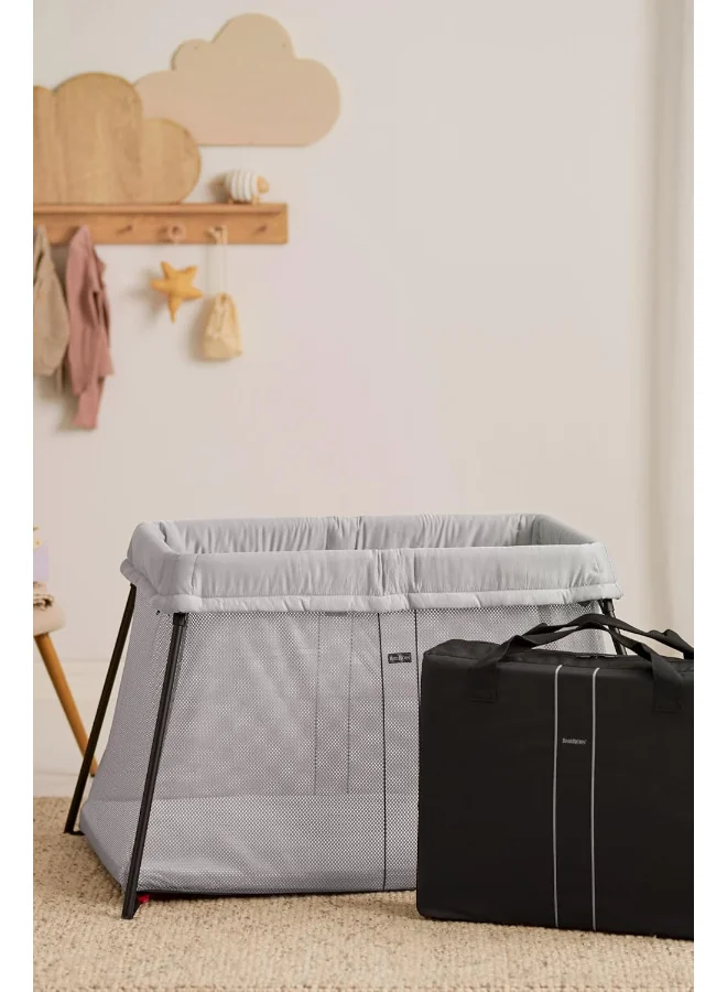BABYBJORN Travel Cot Light With Fitted Sheet - Silver