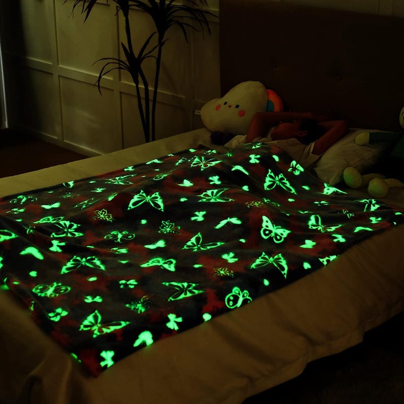 SOCHOW Butterfly Glow in The Dark Blanket for Daughters, Toys for 3-10 Year Old Birthday Presents, Soft Cozy Flannel Throw Blanket for Preteens Teens, Purple 50 x 60 Inches - Image 4