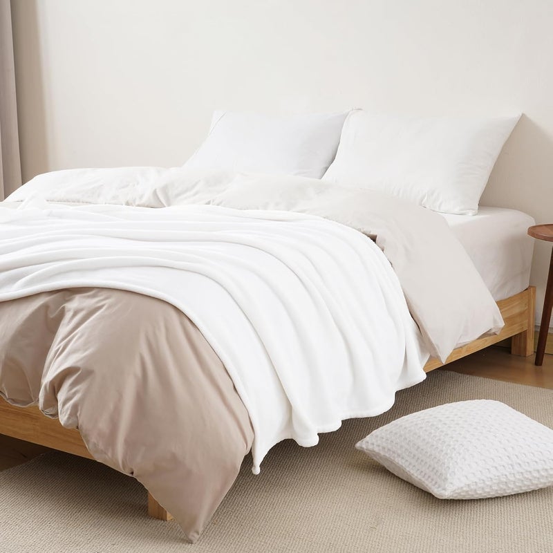 David's Home Soft Fleece Blanket King Size (230cm x 275cm), 300GSM Warm Comfy for Fall Winter, Cozy Plush Lightweight Fuzzy Blanket for Bed, Couch, Sofa, White - Image 4
