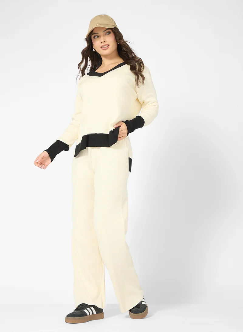 جينجر Contrast Trim Detail V Neck Sweater & Pant Set
