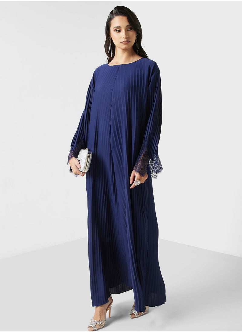Khizana - Plisse Detail Abaya With Sheila - Image 1