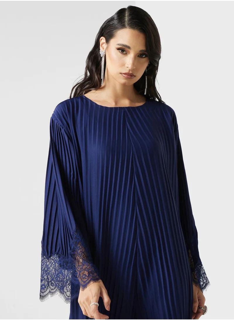 Khizana Plisse Detail Abaya With Sheila