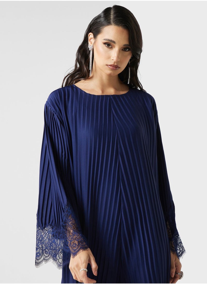 Khizana - Plisse Detail Abaya With Sheila - Image 1