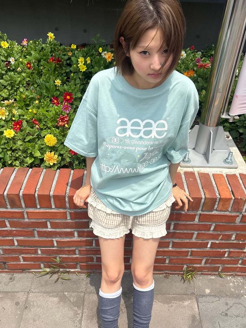 Jeju Limited Edition Dolphin Print T-Shirt for Unisex - Image 1