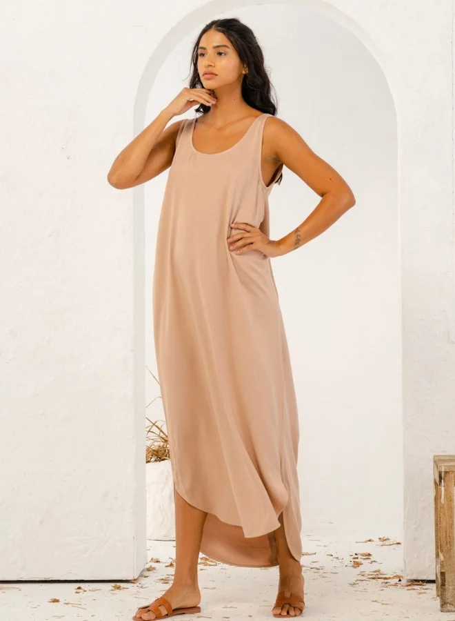 نوماد Backless Maxi Dress