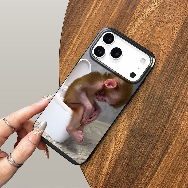 غطاء هاتف أسود كيوت بتصميم قرد الحمام الجديد المقاوم للتعرق بفتحة كبيرة لنمط مات متوافق مع iPhone XS Max هدية مناسبة للجنسين للأصدقاء - Image 2