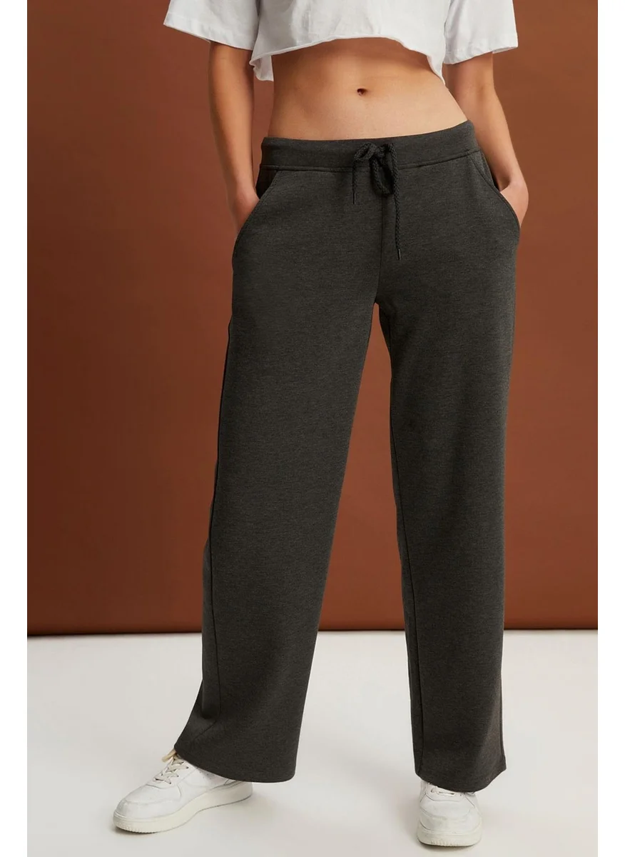 الكسندر جاردي Wide Leg Sweatpants (UN-370062-TEKALTPNT)