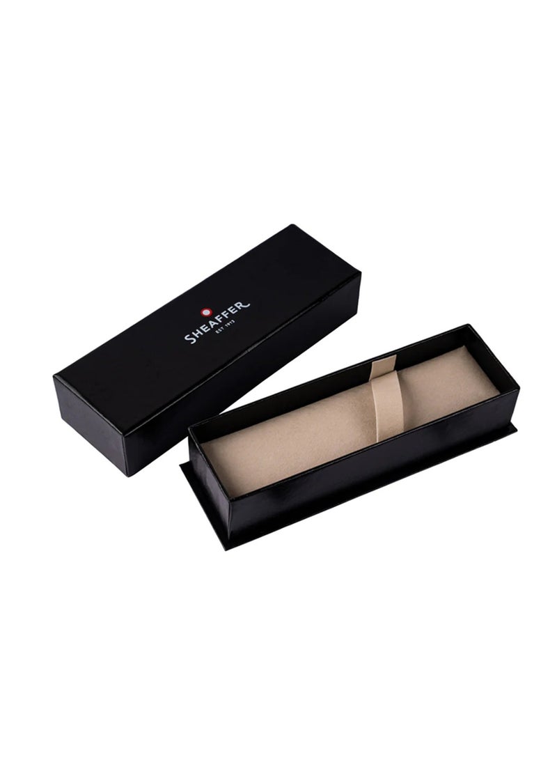 SHEAFFER VFM Fountain Pen With Chrome Trim And Polished Chrome Barrel In Gift Box - Image 3