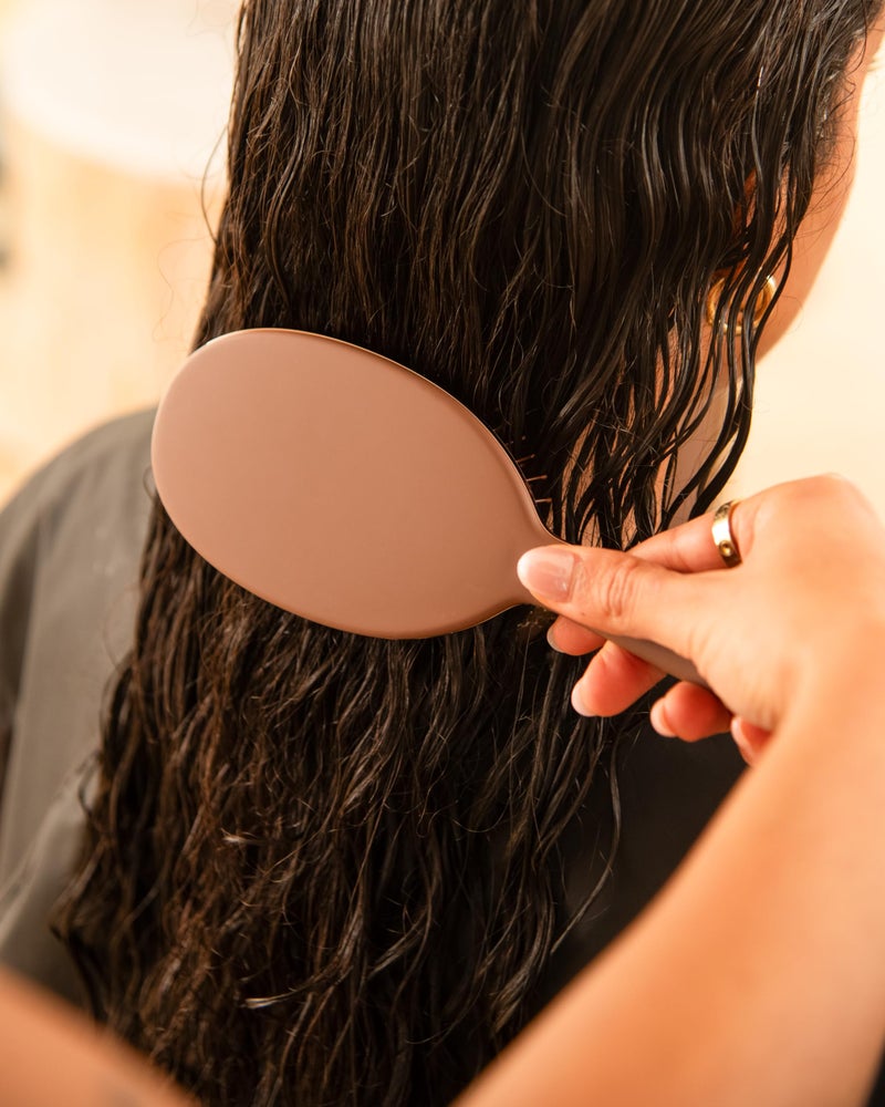 FRAMAR Chocolate Hair Brush Detangler â€“ Wet Hair Brushes For Women, Womens Hair Brush, Hair Accessories, Hairbrush For Women, Cepillos Para Cabello, Reduces Breakage â€“ Detangle Brush - Image 4