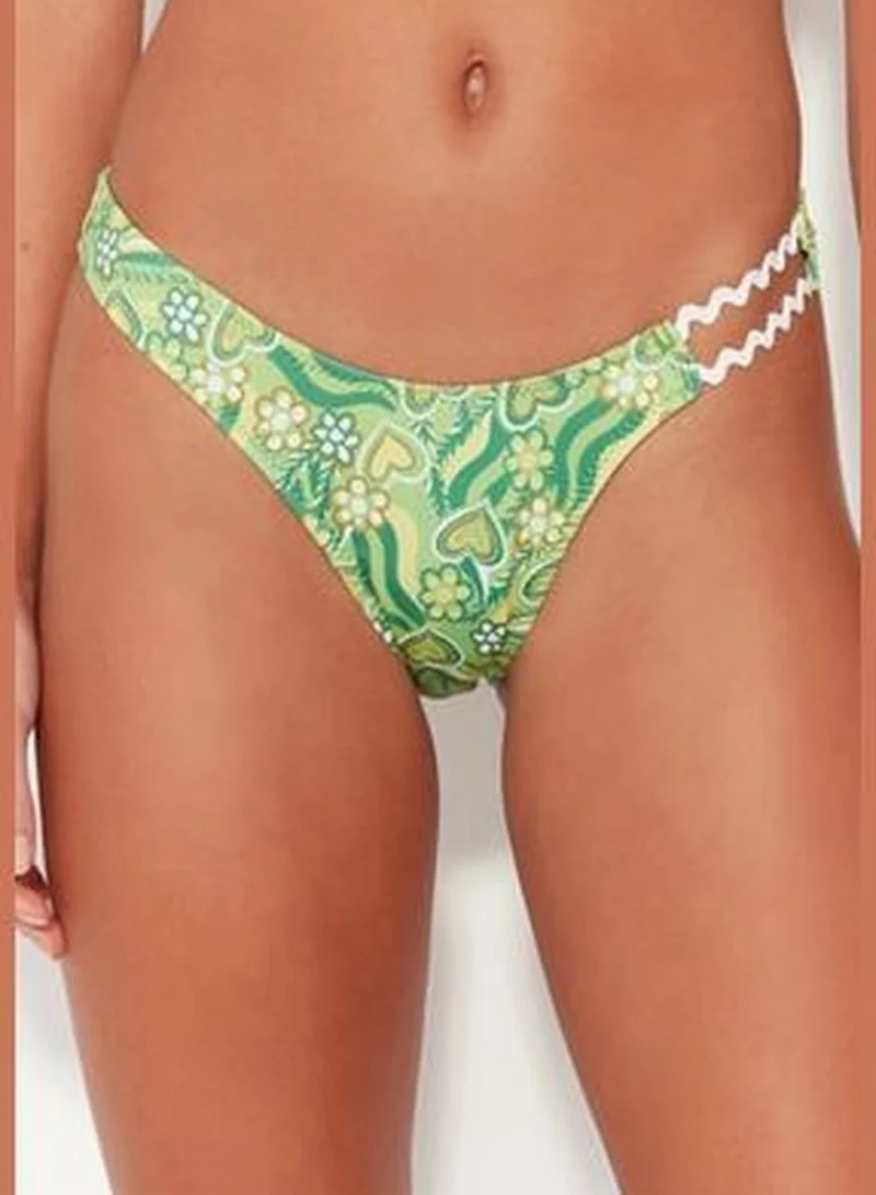 trendyol Floral Patterned Bikini Bottoms with Regular Legs TBESS23BA00124