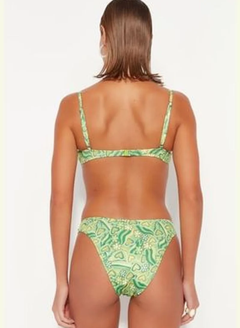 trendyol Floral Patterned Bikini Bottoms with Regular Legs TBESS23BA00124