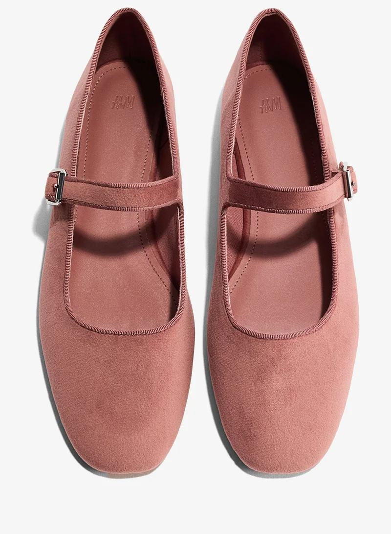 اتش اند ام حذاء باليه ماري جين