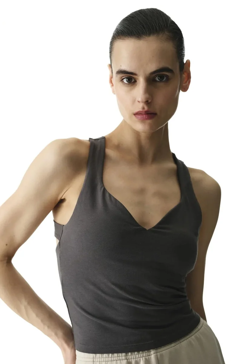 بنتي PENTI Ruched Back Heart Neck Top