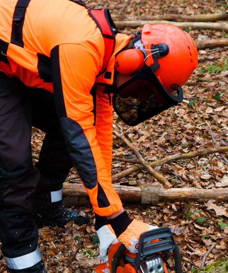 OREGON Yukon Chainsaw Safety Helmet with Protective Ear Muff and Mesh Visor (562412) - Image 2