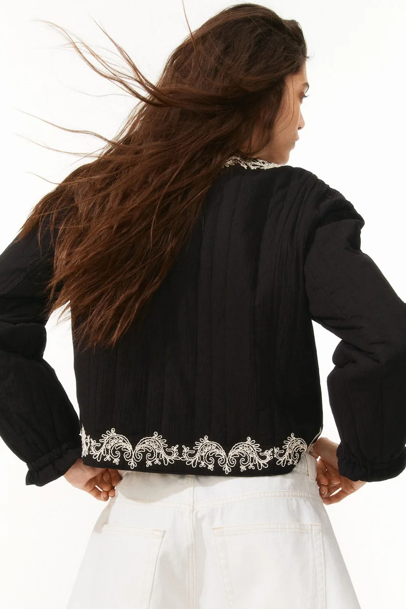 اتش اند ام جاكيت بتطريزات مع رباط من الأمام