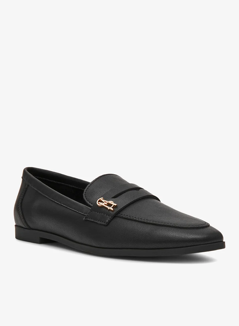 Steve Madden Chaste Close Toe Moccasins