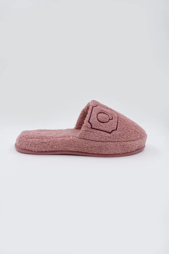 اندر هوم Q Letter Towel Bathroom Home Hotel Maternity Slippers Thick Sole Slippers
