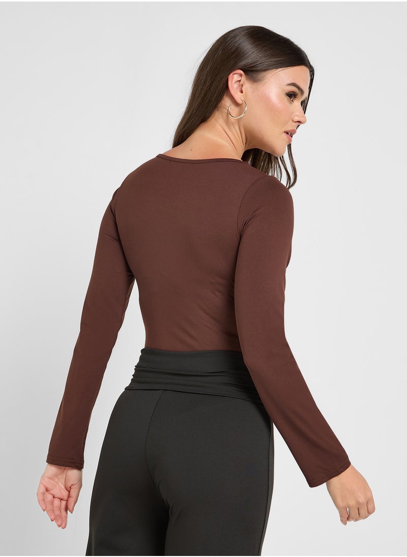 Ginger Basics - Long Sleeves Scoop Neck Fitted Bodysuit - Image 1