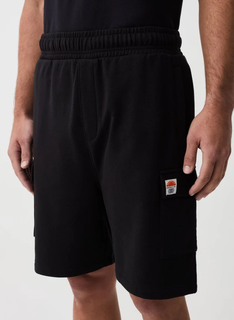 او في اس Black