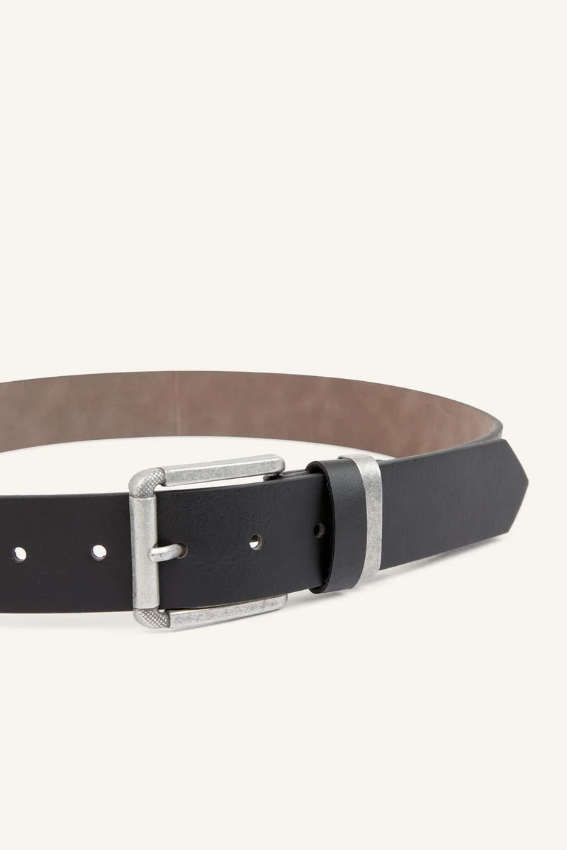 ديفاكتو Man Rectangle Clasp Faux Leather