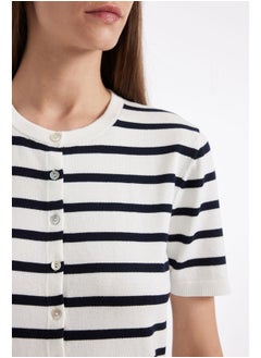 DeFacto Woman Tricot Regular Fit Cardigan  - Image 5